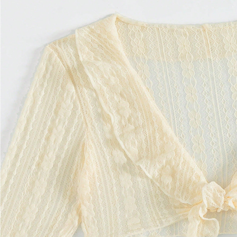 Vierteiliges Strand-Set für Damen mit Mesh-Überwurf